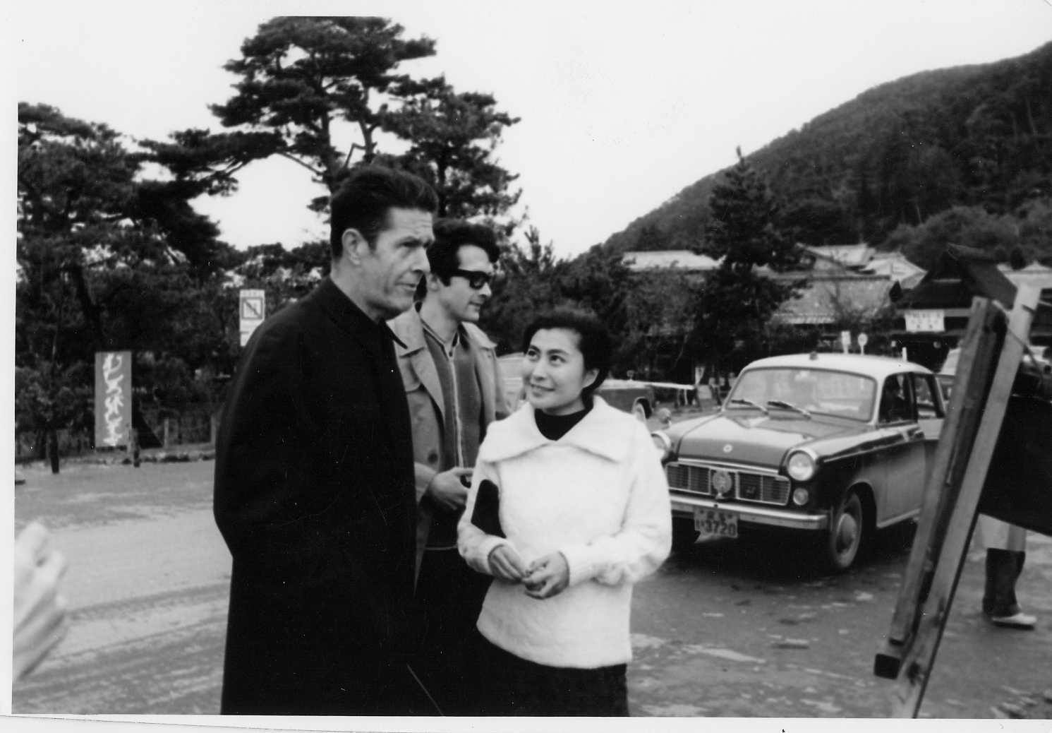 The ensemble celebrates the friendship and artistic connection between avant-garde greats Yoko Ono and John Cage in this program featuring Ono’s “Sky Piece to Jesus Christ” and “Pieces for Orchestra”; Matt Marks’ arrangement of The Beatles’ and Ono’s “Revolution 9”; and John Cage’s String Quartet in Four Parts, Concerto for Piano and Orchestra and “Song Books.”  